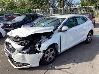 Salvage car Volvo V-40 V40 (MV), Hatchback 5-drs, 2012 / 2019 2.0 D2 16V 2015/12