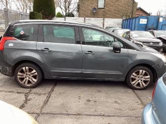 Peugeot 5008 5008 I (0A/0E), MPV, 2009 / 2017 1.6 THP 16V picture 7