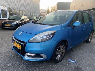 Unfallwagen Renault Scenic 1.2 16V TCe 115 Energy MPV  Benzine 1.197cc 85kW (116pk) FWD 2012-04/2016-09 (JZ110; JZD1J) H5F400; H5FA4 2012/11