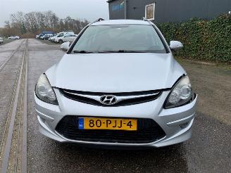 Hyundai I-30 1.6 CVVT 16V Combi/o  Benzine 1.591cc 93kW (126pk) FWD 2008-02/2012-06 (F5P6; F5PA; F5PE; F5PI) G4FCG picture 2