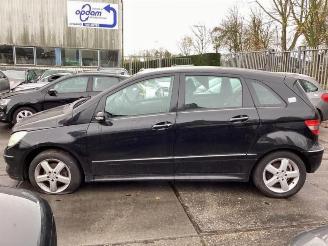 Mercedes B-klasse B (W245), Hatchback, 2005 / 2011 1.7 B-170 16V picture 2