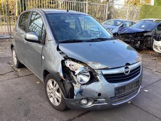 krockskadad bil auto Opel Agila Agila (B), MPV, 2008 / 2014 1.0 12V 2011/9