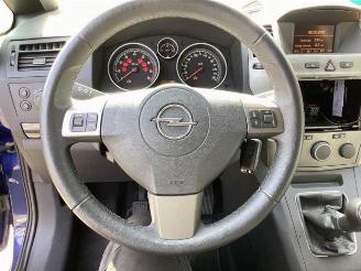 Opel Zafira Zafira (M75), MPV, 2005 / 2015 2.2 16V Direct Ecotec picture 23