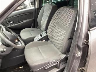 Renault Scenic Scenic III (JZ), MPV, 2009 / 2016 2.0 16V CVT picture 12
