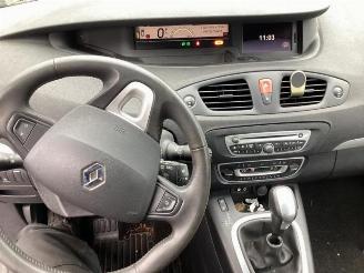 Renault Scenic Scenic III (JZ), MPV, 2009 / 2016 2.0 16V CVT picture 15