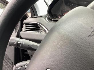 Peugeot 208 208 I (CA/CC/CK/CL), Hatchback, 2012 / 2019 1.0 Vti 12V PureTech picture 33