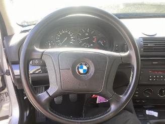 BMW 5-serie 5 serie Touring (E39), Combi, 1996 / 2004 520i 24V picture 30