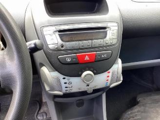 Toyota Aygo Aygo (B10), Hatchback, 2005 / 2014 1.0 12V VVT-i picture 13