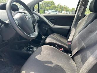 Toyota Yaris Yaris II (P9), Hatchback, 2005 / 2014 1.0 12V VVT-i picture 24