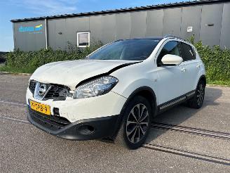 Schadeauto Nissan Qashqai 1.6 16V SUV  Benzine 1.598cc 86kW (117pk) FWD 2010-11/2014-01 (J10A; J10B) HR16DE 2012/3