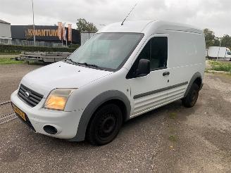 krockskadad bil auto Ford Transit Connect 1.8 TDCi 90 Bestel  Diesel 1.753cc 66kW (90pk) FWD 2002-09/2013-12  HCPA; HCPC; HCPB; P9PA; EURO4; P9PB; R3PA; P9PC; P9PD; RWPE; RWPF; HCPD 2012/1