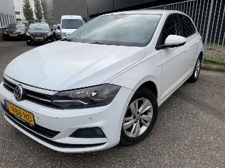 škoda osobní automobily Volkswagen Polo 1.0 12V BlueMotion Technology Hatchback 4Dr Benzine 999cc 55kW (75pk) FWD 2017-06/2021-08  CHYB 2017/11