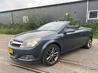 Unfallwagen Opel Astra 1.8 16V Cabrio  Benzine 1.796cc 103kW (140pk) FWD 2005-09/2010-10 (L67) Z18XER; EURO4 2009/9