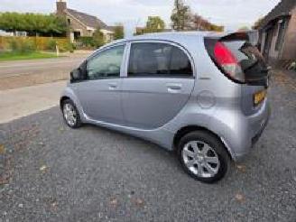 Peugeot iOn  picture 4