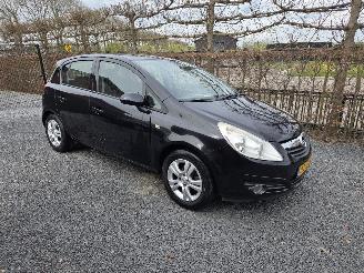 Schadeauto Opel Corsa 1.2 16 V Edition 2009/4