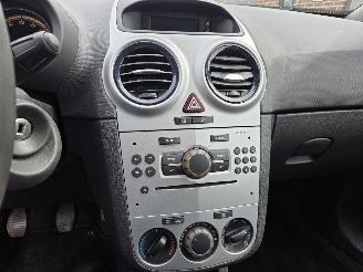 Opel Corsa 1.2 16 V Edition picture 6