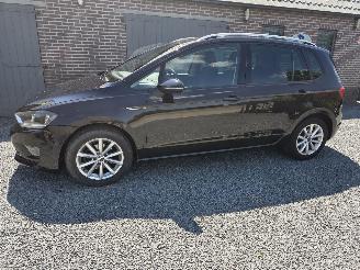 krockskadad bil auto Volkswagen Golf Sportsvan 1.2 TSI 2015/4