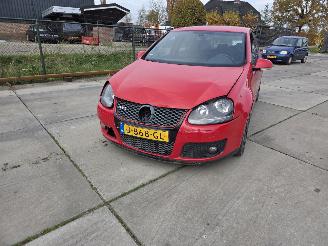 Volkswagen Golf 2.0 TFSI GTI picture 2