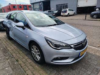 skadebil auto Opel Astra SPORTS TOURER+ 2016/7