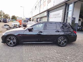 BMW 3-serie 320E M Performance Facelift CURVED SCREEN HARMAN KARDON picture 6