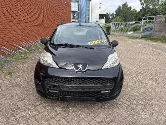 Peugeot 107  picture 6