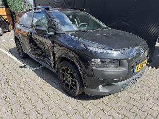 Voiture accidenté Citroën C4 cactus 1.2 VTI Feel 2015/1