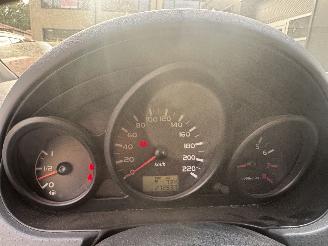 Mitsubishi Colt  picture 8