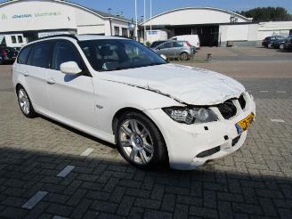 BMW 3-serie 318 D  ( M LINE ) picture 2