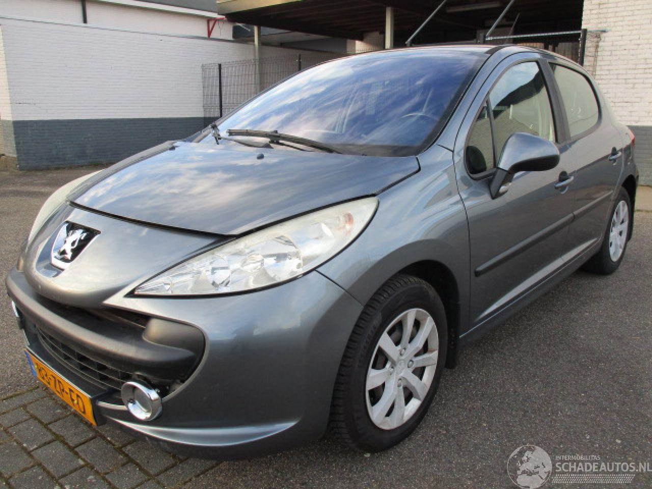 Peugeot 207 1.6 VTI