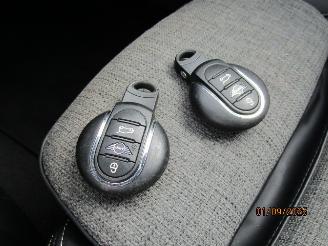 Mini Cooper 1.5 picture 12