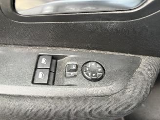 Peugeot 208 BLUEHDI picture 15