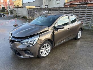 krockskadad bil auto Renault Clio 5 1.0I TCE 100 2020/6