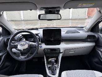 Toyota Yaris 1.5i - 12V HYBRID picture 6
