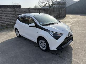 Voiture accidenté Toyota Aygo 1.0 VVTI - 12V 2021/12