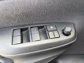 Toyota Yaris 1.5i - 12V picture 18