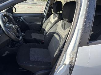 Dacia Duster 4x4 picture 8