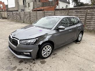 krockskadad bil auto Skoda Fabia 4 1.0 TSI - 12V TURBO 2025/1