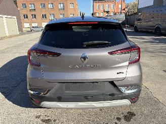 Renault Captur 1.6i - 16V SCE 145 E-TECH picture 18