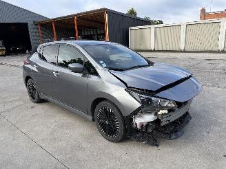 Damaged car Nissan Leaf  2022/4