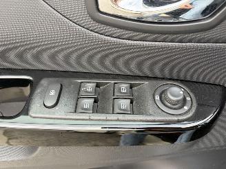 Renault Captur 1 PHASE 1 1.5 DCI - 8V TURBO picture 17