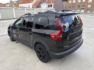 Dacia Jogger 1.6I - 16V SCE 140 E-TECH picture 4