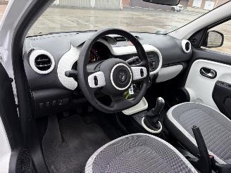 Renault Twingo 3 PHASE 1 1.0i - 12V SCE 70 picture 3
