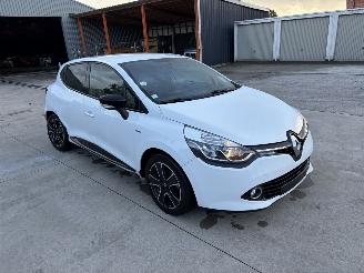 Voiture accidenté Renault Clio 4 1.5 DCI 90 2016/1