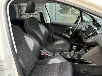 Peugeot 2008 1.2 PureTech Allure | Navi Panoramadak Camera picture 17