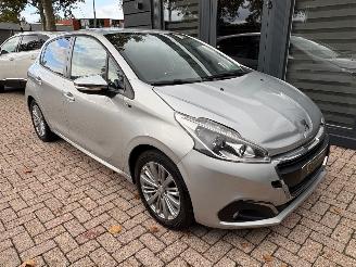 Peugeot 208 1.2 PureTech Style 5 deurs | Navi Lm-velgen Pdc picture 7