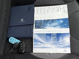 Peugeot 2008 1.2 PureTech Allure | Navi Panoramadak Camera picture 18