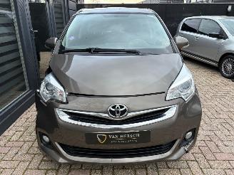 skadebil auto Toyota Verso S 1.3 VVT-i Dynamic | Navi Panoramadak Camera 2015/2