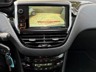 Peugeot 2008 1.2 PureTech Allure | Navi Panoramadak Camera picture 17