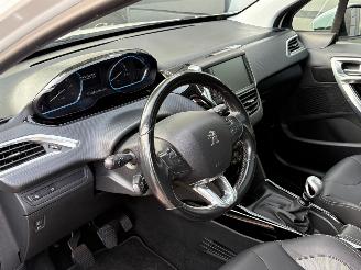 Peugeot 2008 1.2 PureTech Allure | Navi Panoramadak Camera picture 10