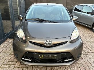 uszkodzony samochody osobowe Toyota Aygo 1.0 VVT-i Aspiration 5 deurs | Airco LED Facelift 2013/3
